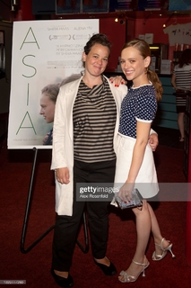 Shira Haas feet photo thumbnail
