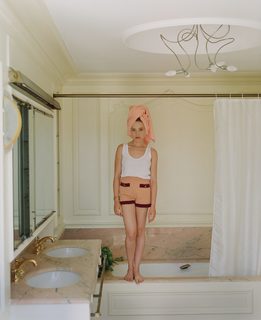 Shira Haas feet photo thumbnail