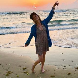 Shira Lazar feet photo 3