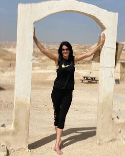 Shiraz Tal feet photo 3