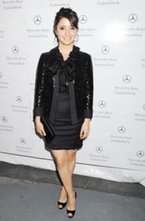 Shiri Appleby feet photo thumbnail