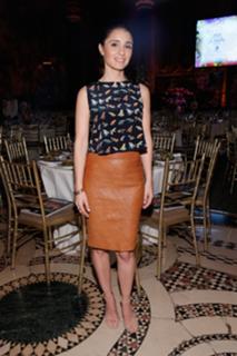 Shiri Appleby feet photo thumbnail