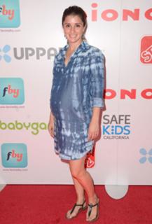 Shiri Appleby feet photo thumbnail