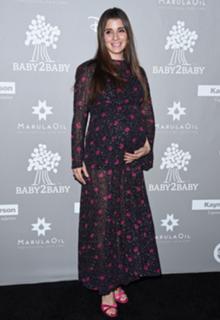 Shiri Appleby feet photo thumbnail