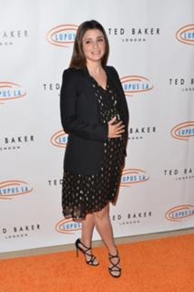 Shiri Appleby feet photo thumbnail