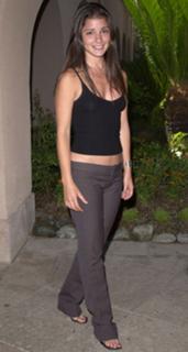 Shiri Appleby feet photo thumbnail