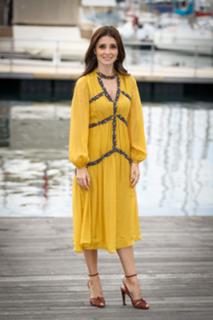 Shiri Appleby feet photo thumbnail