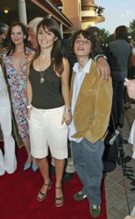 Shiri Appleby feet photo thumbnail