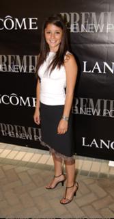 Shiri Appleby feet photo thumbnail