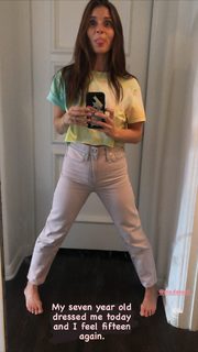 Shiri Appleby feet photo thumbnail