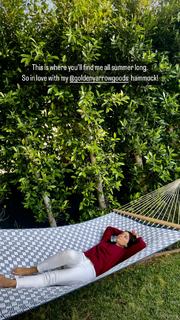 Shiri Appleby feet photo thumbnail