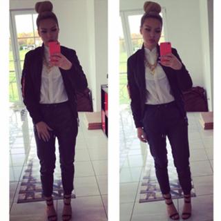 Shirin David feet photo thumbnail