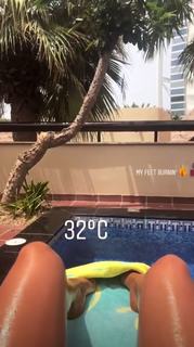 Shirin David feet photo thumbnail