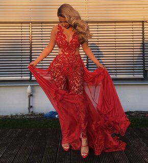 Shirin David feet photo thumbnail