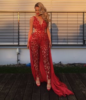 Shirin David feet photo thumbnail