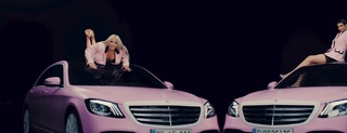 Shirin David feet photo thumbnail