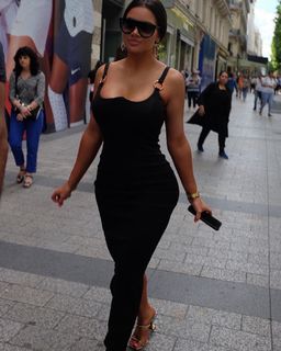 Shirin David feet photo thumbnail