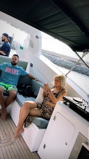 Shirin David feet photo thumbnail