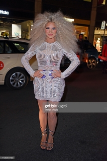 Shirin David feet photo thumbnail
