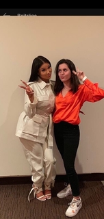 Shirin David feet photo thumbnail