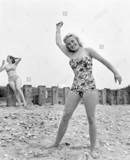 Shirley Eaton feet photo 19