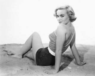 Shirley Eaton feet photo 18