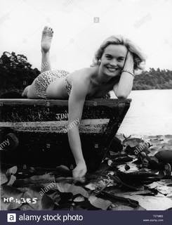 Shirley Eaton feet photo 16