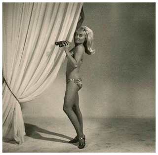 Shirley Eaton feet photo 3