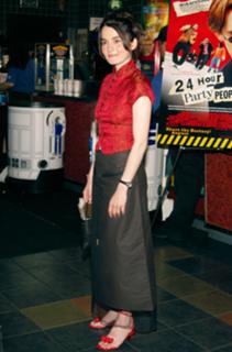 Shirley Henderson feet photo 9
