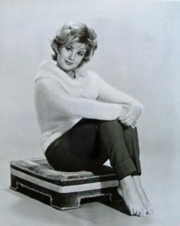 Shirley Jones feet photo thumbnail
