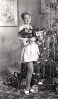 Shirley Jones feet photo thumbnail