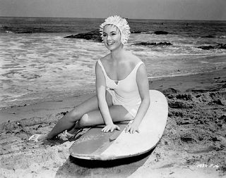 Shirley Jones feet photo thumbnail