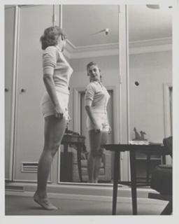 Shirley Jones feet photo thumbnail