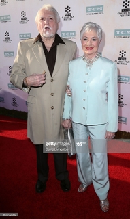 Shirley Jones feet photo thumbnail