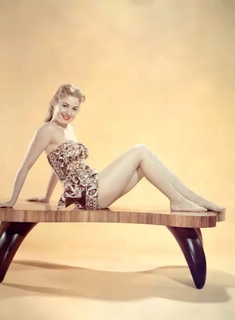Shirley Jones feet photo thumbnail