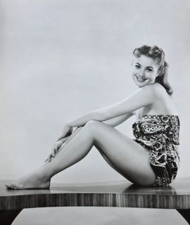 Shirley Jones feet photo 1