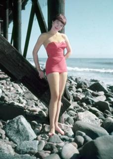 Shirley MacLaine feet photo thumbnail
