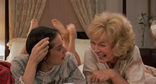 Shirley MacLaine feet photo thumbnail