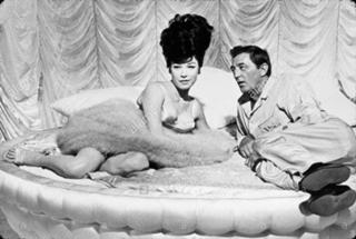 Shirley MacLaine feet photo thumbnail