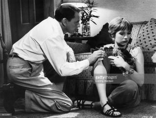 Shirley MacLaine feet photo thumbnail