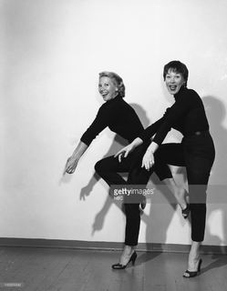 Shirley MacLaine feet photo thumbnail