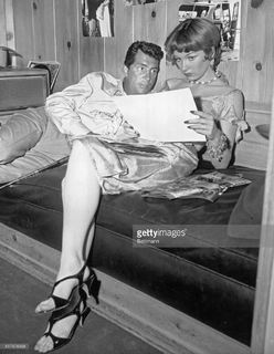 Shirley MacLaine feet photo thumbnail