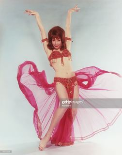 Shirley MacLaine feet photo thumbnail
