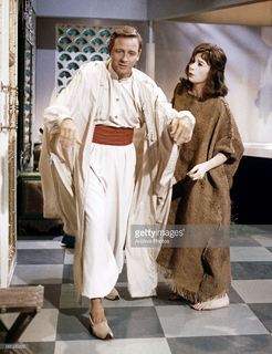 Shirley MacLaine feet photo thumbnail