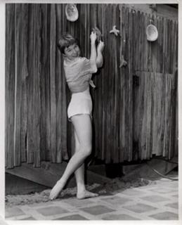 Shirley MacLaine feet photo thumbnail