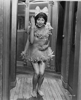 Shirley MacLaine feet photo thumbnail