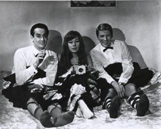 Shirley MacLaine feet photo thumbnail