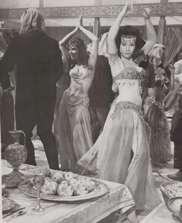 Shirley MacLaine feet photo thumbnail