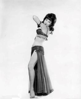 Shirley MacLaine feet photo thumbnail