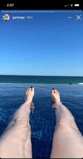 Shirley Manson feet photo thumbnail